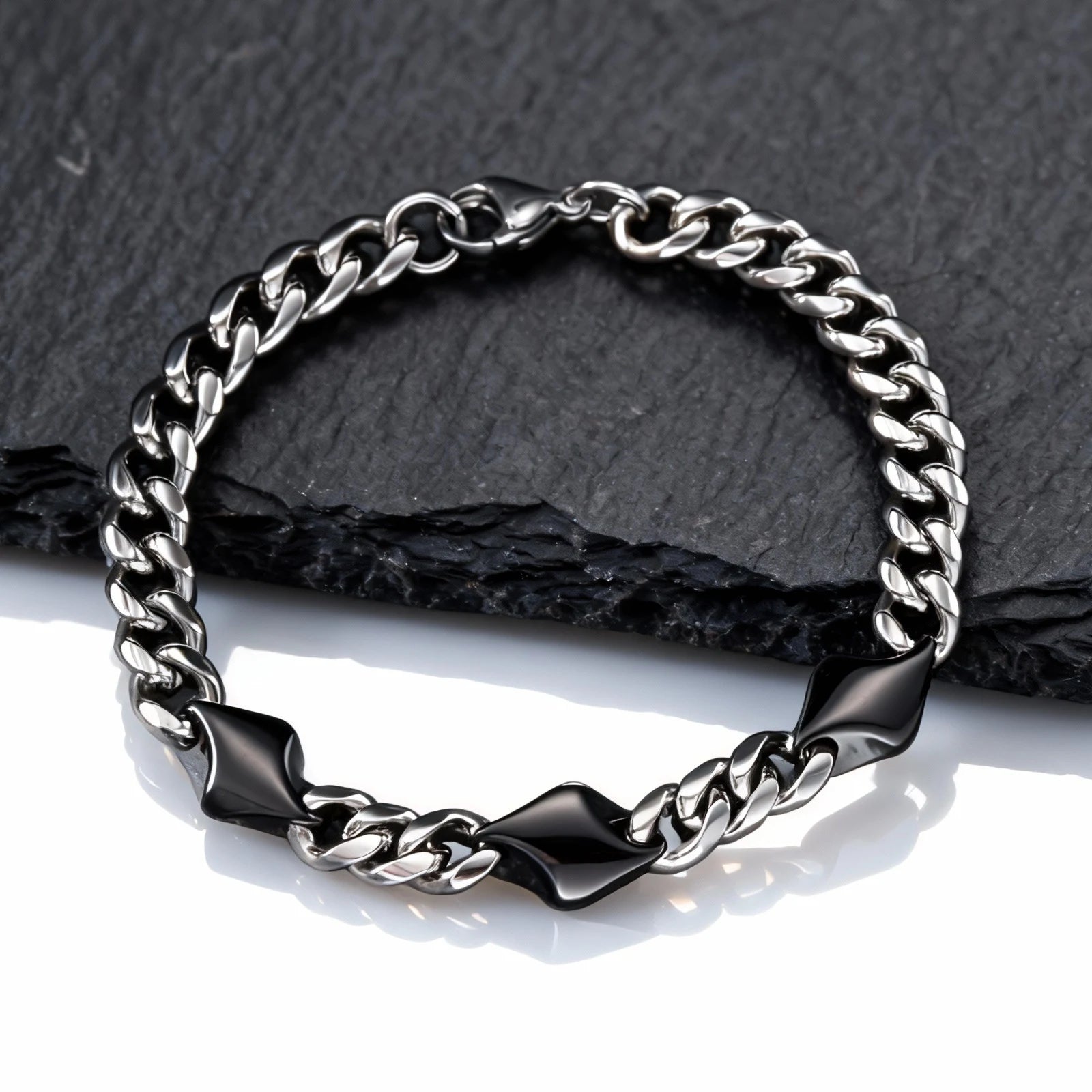 Bold Statement Chain